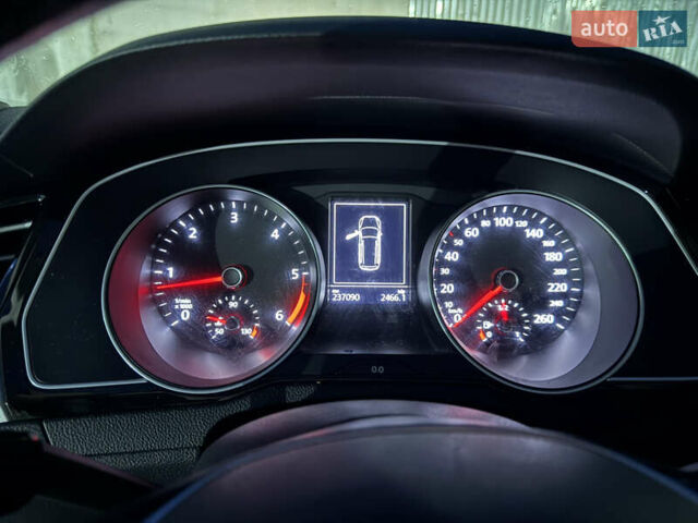 Сірий Фольксваген Пассат, об'ємом двигуна 2 л та пробігом 237 тис. км за 13900 $, фото 22 на Automoto.ua