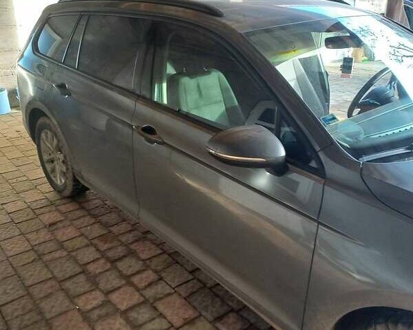 Серый Фольксваген Пассат, объемом двигателя 1.6 л и пробегом 202 тыс. км за 14600 $, фото 5 на Automoto.ua