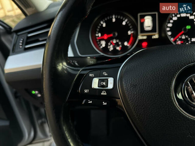 Серый Фольксваген Пассат, объемом двигателя 2 л и пробегом 256 тыс. км за 12800 $, фото 28 на Automoto.ua