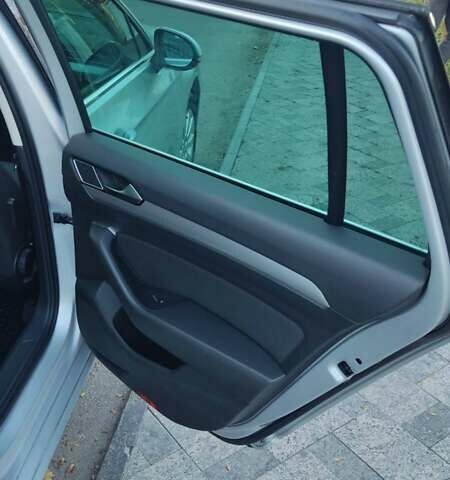 Серый Фольксваген Пассат, объемом двигателя 1.97 л и пробегом 252 тыс. км за 14300 $, фото 12 на Automoto.ua