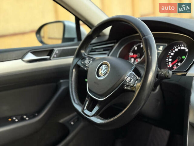 Серый Фольксваген Пассат, объемом двигателя 2 л и пробегом 256 тыс. км за 12800 $, фото 21 на Automoto.ua