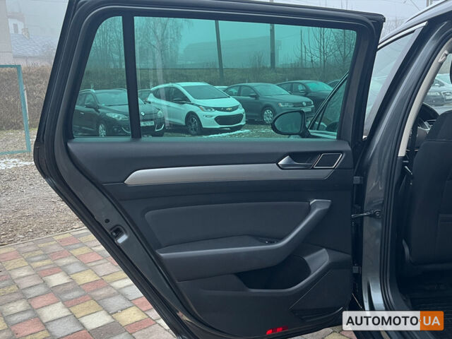 Сірий Фольксваген Пассат, об'ємом двигуна 2 л та пробігом 261 тис. км за 16000 $, фото 11 на Automoto.ua