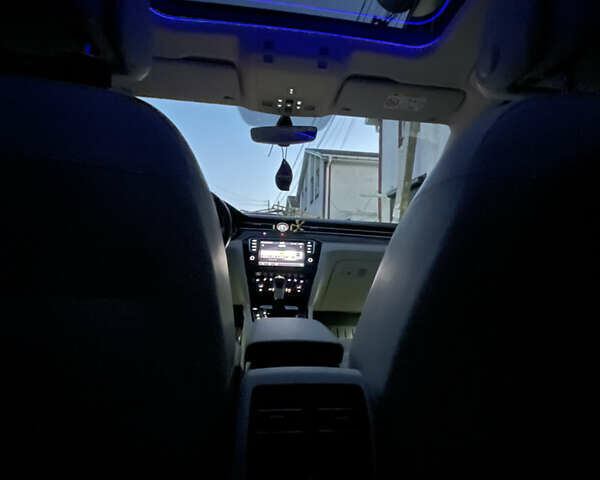 Серый Фольксваген Пассат, объемом двигателя 2 л и пробегом 245 тыс. км за 17995 $, фото 77 на Automoto.ua