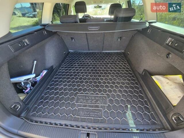 Серый Фольксваген Пассат, объемом двигателя 1.97 л и пробегом 217 тыс. км за 15900 $, фото 34 на Automoto.ua