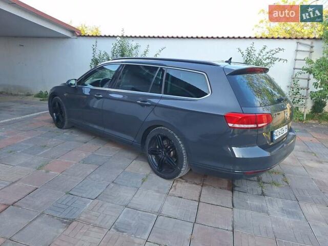 Серый Фольксваген Пассат, объемом двигателя 1.6 л и пробегом 320 тыс. км за 11550 $, фото 3 на Automoto.ua