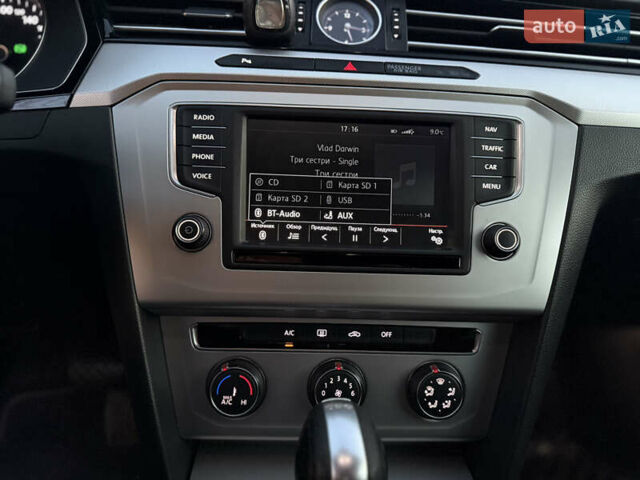 Серый Фольксваген Пассат, объемом двигателя 2 л и пробегом 256 тыс. км за 12800 $, фото 35 на Automoto.ua