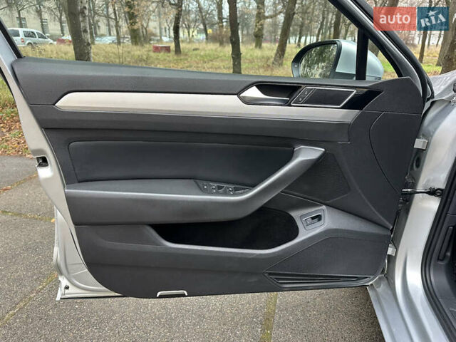 Серый Фольксваген Пассат, объемом двигателя 2 л и пробегом 312 тыс. км за 13999 $, фото 16 на Automoto.ua