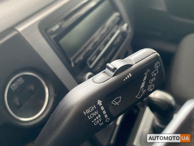 Серый Фольксваген Пассат, объемом двигателя 2 л и пробегом 285 тыс. км за 12500 $, фото 17 на Automoto.ua