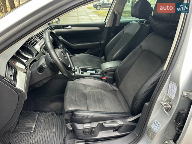 Серый Фольксваген Пассат, объемом двигателя 2 л и пробегом 312 тыс. км за 13999 $, фото 19 на Automoto.ua