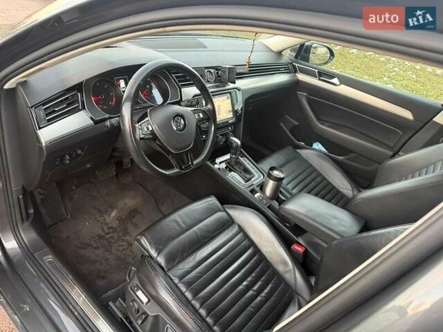 Серый Фольксваген Пассат, объемом двигателя 1.97 л и пробегом 289 тыс. км за 15200 $, фото 13 на Automoto.ua