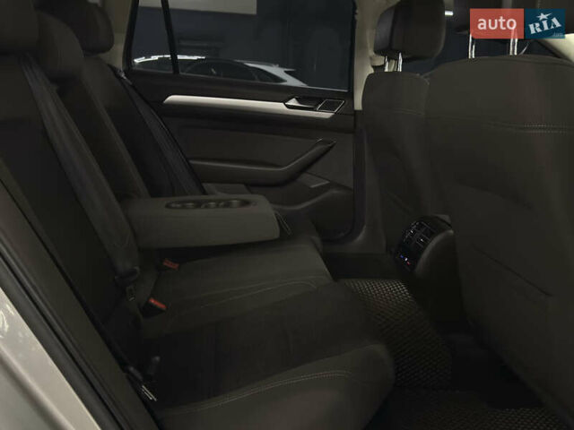 Серый Фольксваген Пассат, объемом двигателя 2 л и пробегом 257 тыс. км за 13599 $, фото 22 на Automoto.ua