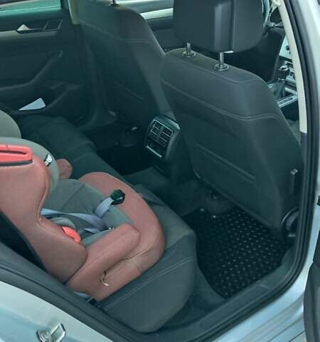 Серый Фольксваген Пассат, объемом двигателя 1.97 л и пробегом 252 тыс. км за 14300 $, фото 16 на Automoto.ua