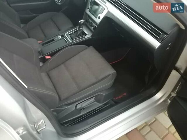 Серый Фольксваген Пассат, объемом двигателя 1.6 л и пробегом 218 тыс. км за 14700 $, фото 19 на Automoto.ua