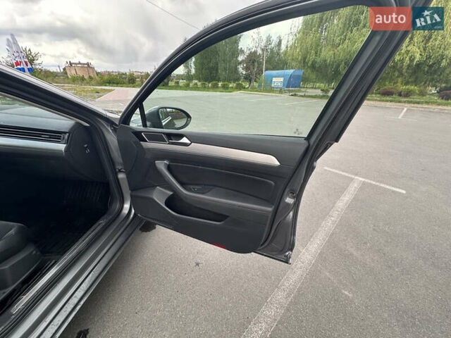 Серый Фольксваген Пассат, объемом двигателя 1.4 л и пробегом 218 тыс. км за 12100 $, фото 16 на Automoto.ua