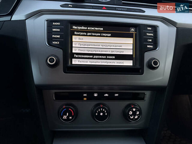 Серый Фольксваген Пассат, объемом двигателя 2 л и пробегом 256 тыс. км за 12800 $, фото 38 на Automoto.ua