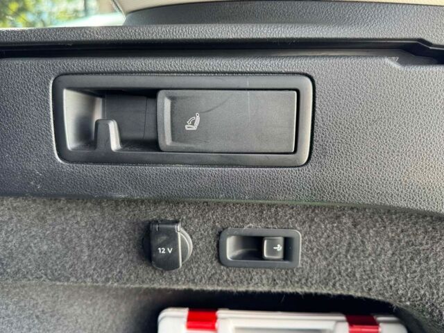 Серый Фольксваген Пассат, объемом двигателя 2 л и пробегом 290 тыс. км за 13999 $, фото 24 на Automoto.ua