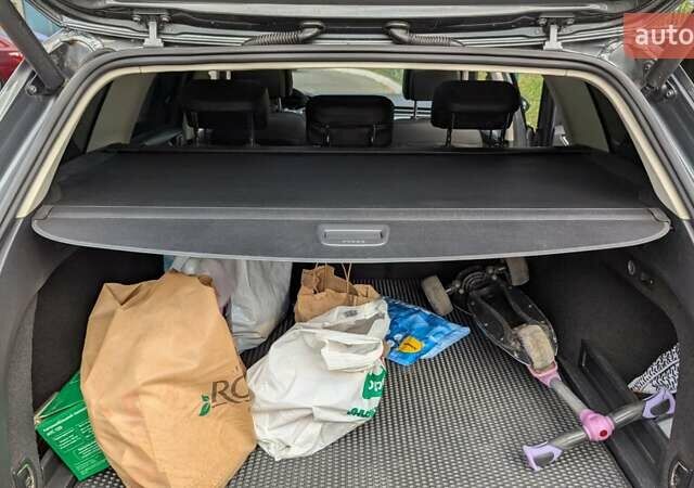 Серый Фольксваген Пассат, объемом двигателя 1.97 л и пробегом 276 тыс. км за 14500 $, фото 23 на Automoto.ua