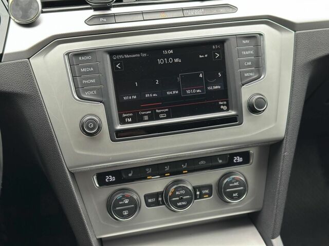 Серый Фольксваген Пассат, объемом двигателя 2 л и пробегом 283 тыс. км за 14990 $, фото 28 на Automoto.ua