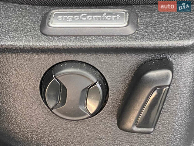 Сірий Фольксваген Пассат, об'ємом двигуна 1.97 л та пробігом 170 тис. км за 15950 $, фото 20 на Automoto.ua