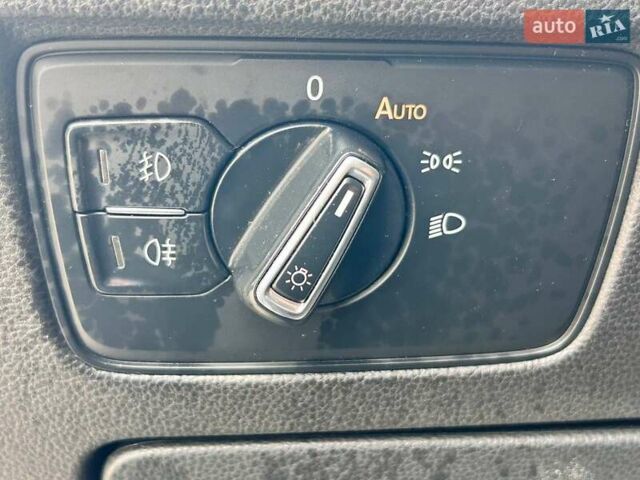 Серый Фольксваген Пассат, объемом двигателя 1.97 л и пробегом 334 тыс. км за 13000 $, фото 16 на Automoto.ua