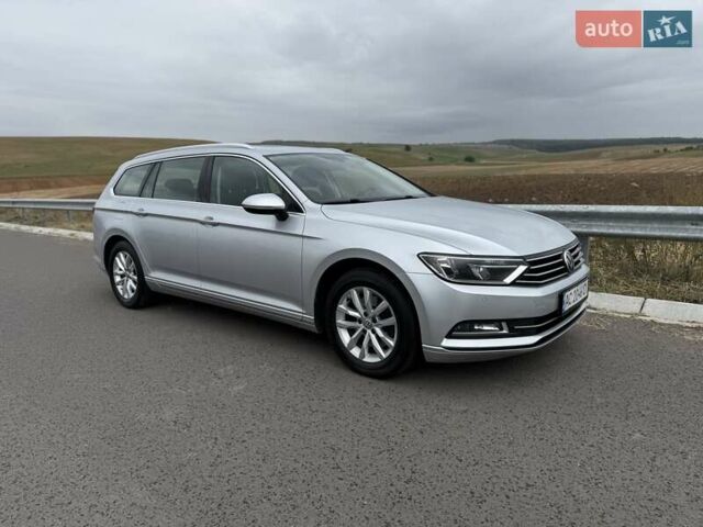 Серый Фольксваген Пассат, объемом двигателя 1.6 л и пробегом 325 тыс. км за 12200 $, фото 4 на Automoto.ua