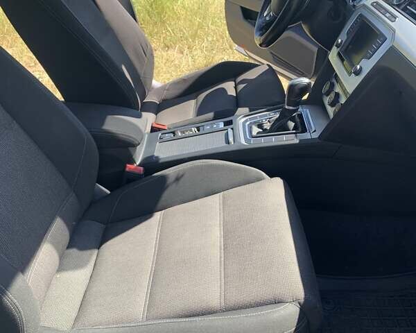 Серый Фольксваген Пассат, объемом двигателя 1.97 л и пробегом 310 тыс. км за 13200 $, фото 14 на Automoto.ua