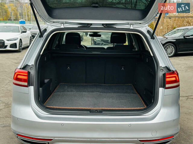 Сірий Фольксваген Пассат, об'ємом двигуна 1.97 л та пробігом 309 тис. км за 13900 $, фото 16 на Automoto.ua