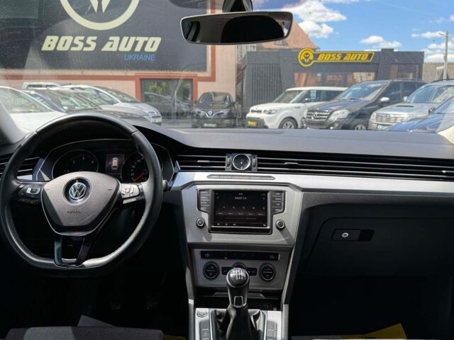 Серый Фольксваген Пассат, объемом двигателя 2 л и пробегом 290 тыс. км за 13999 $, фото 18 на Automoto.ua