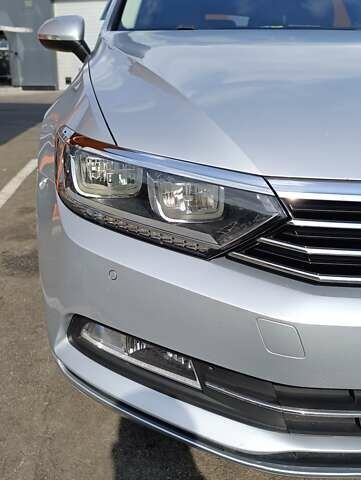 Серый Фольксваген Пассат, объемом двигателя 1.6 л и пробегом 235 тыс. км за 12800 $, фото 53 на Automoto.ua