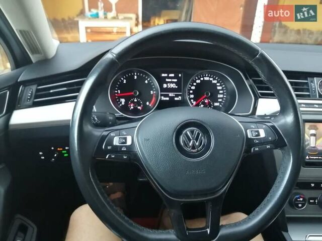 Серый Фольксваген Пассат, объемом двигателя 1.6 л и пробегом 218 тыс. км за 14700 $, фото 12 на Automoto.ua
