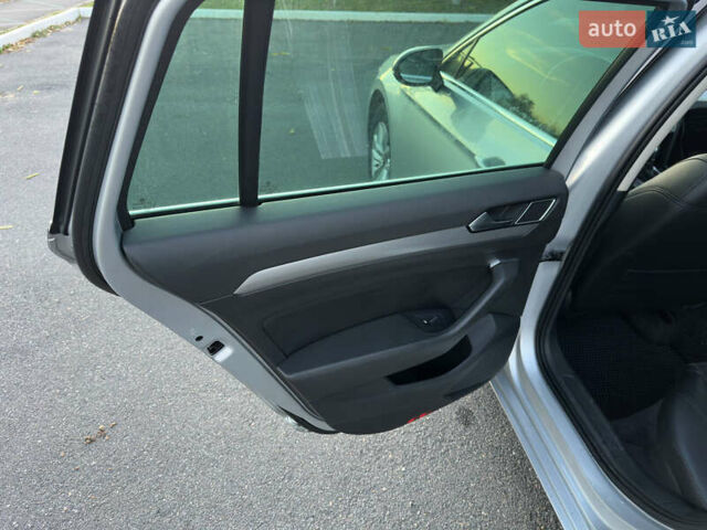 Серый Фольксваген Пассат, объемом двигателя 2 л и пробегом 425 тыс. км за 11500 $, фото 19 на Automoto.ua