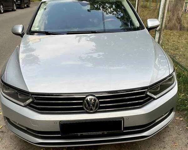 Серый Фольксваген Пассат, объемом двигателя 2 л и пробегом 229 тыс. км за 17000 $, фото 2 на Automoto.ua