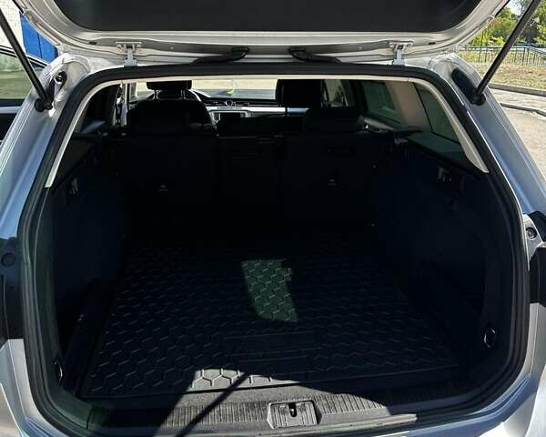 Сірий Фольксваген Пассат, об'ємом двигуна 2 л та пробігом 303 тис. км за 13700 $, фото 11 на Automoto.ua