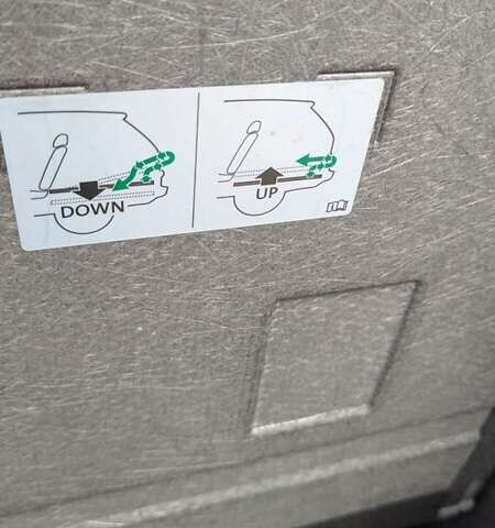 Серый Фольксваген Пассат, объемом двигателя 1.97 л и пробегом 276 тыс. км за 14500 $, фото 25 на Automoto.ua