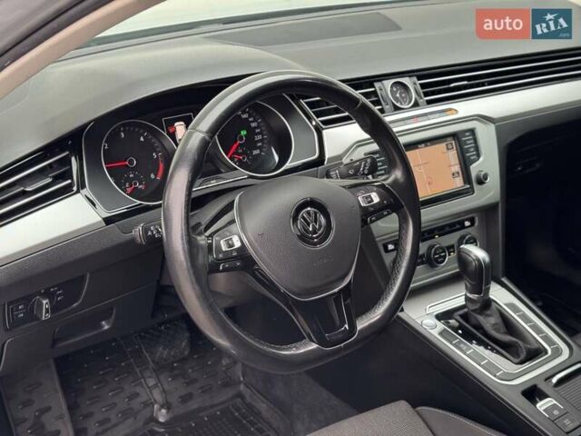 Серый Фольксваген Пассат, объемом двигателя 2 л и пробегом 273 тыс. км за 13800 $, фото 21 на Automoto.ua
