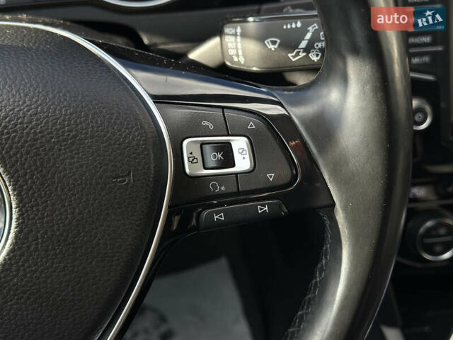 Серый Фольксваген Пассат, объемом двигателя 2 л и пробегом 370 тыс. км за 13999 $, фото 34 на Automoto.ua