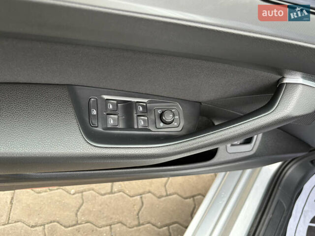 Серый Фольксваген Пассат, объемом двигателя 1.6 л и пробегом 251 тыс. км за 12300 $, фото 20 на Automoto.ua