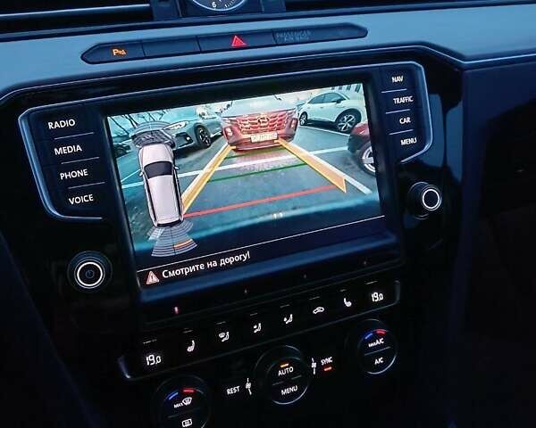 Серый Фольксваген Пассат, объемом двигателя 1.97 л и пробегом 229 тыс. км за 18900 $, фото 21 на Automoto.ua