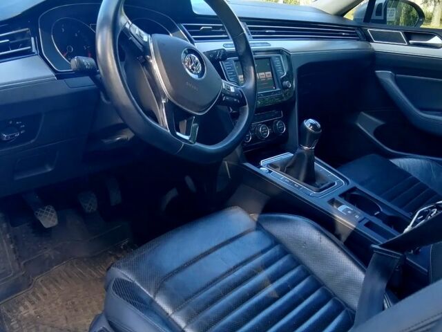 Серый Фольксваген Пассат, объемом двигателя 2 л и пробегом 275 тыс. км за 13500 $, фото 6 на Automoto.ua