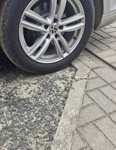 Сірий Фольксваген Пассат, об'ємом двигуна 1.97 л та пробігом 285 тис. км за 14000 $, фото 20 на Automoto.ua