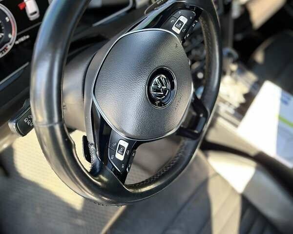 Серый Фольксваген Пассат, объемом двигателя 1.97 л и пробегом 235 тыс. км за 18100 $, фото 22 на Automoto.ua