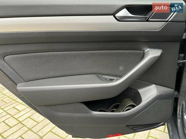 Сірий Фольксваген Пассат, об'ємом двигуна 2 л та пробігом 283 тис. км за 14990 $, фото 13 на Automoto.ua