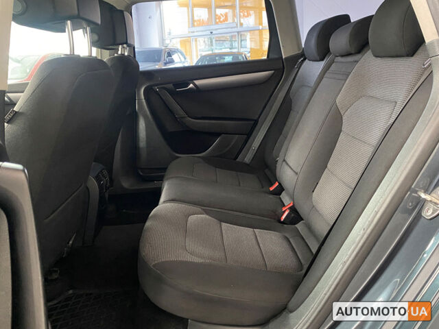 Серый Фольксваген Пассат, объемом двигателя 2 л и пробегом 285 тыс. км за 12500 $, фото 12 на Automoto.ua