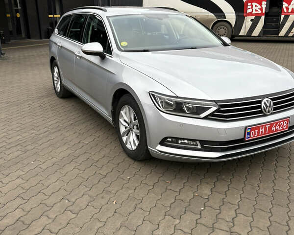 Серый Фольксваген Пассат, объемом двигателя 1.6 л и пробегом 251 тыс. км за 12300 $, фото 2 на Automoto.ua