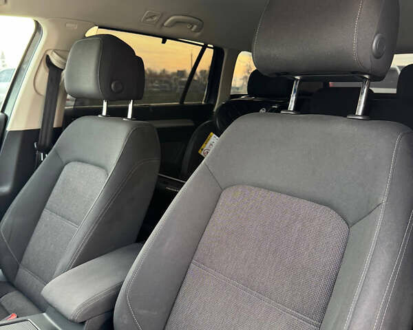 Серый Фольксваген Пассат, объемом двигателя 2 л и пробегом 277 тыс. км за 14000 $, фото 8 на Automoto.ua