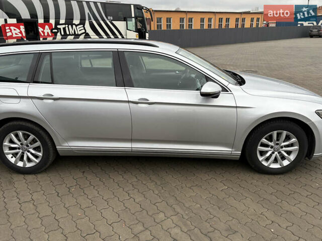 Серый Фольксваген Пассат, объемом двигателя 1.6 л и пробегом 251 тыс. км за 12300 $, фото 3 на Automoto.ua