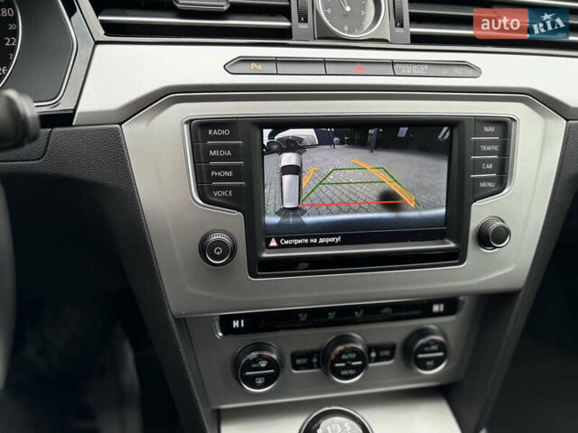 Серый Фольксваген Пассат, объемом двигателя 1.6 л и пробегом 251 тыс. км за 12300 $, фото 25 на Automoto.ua