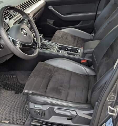 Серый Фольксваген Пассат, объемом двигателя 1.97 л и пробегом 276 тыс. км за 14500 $, фото 10 на Automoto.ua