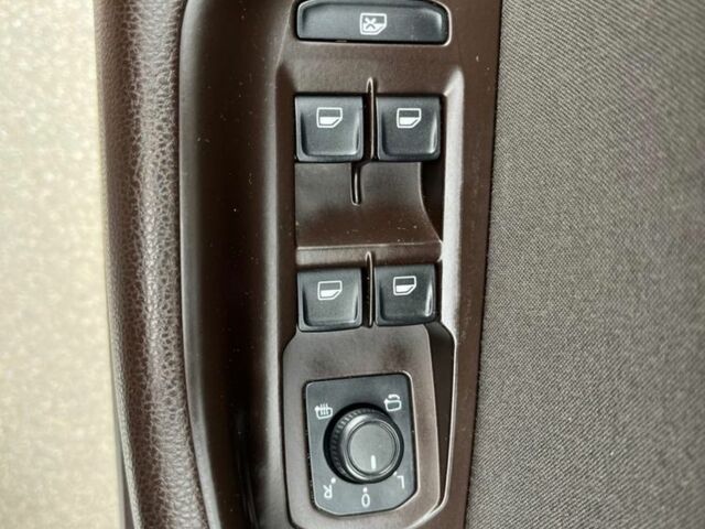 Серый Фольксваген Пассат, объемом двигателя 2 л и пробегом 248 тыс. км за 15500 $, фото 12 на Automoto.ua