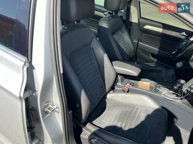 Серый Фольксваген Пассат, объемом двигателя 1.97 л и пробегом 315 тыс. км за 18000 $, фото 39 на Automoto.ua